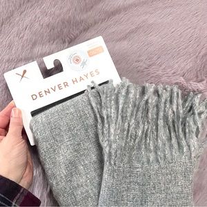Denver Hayes scarf